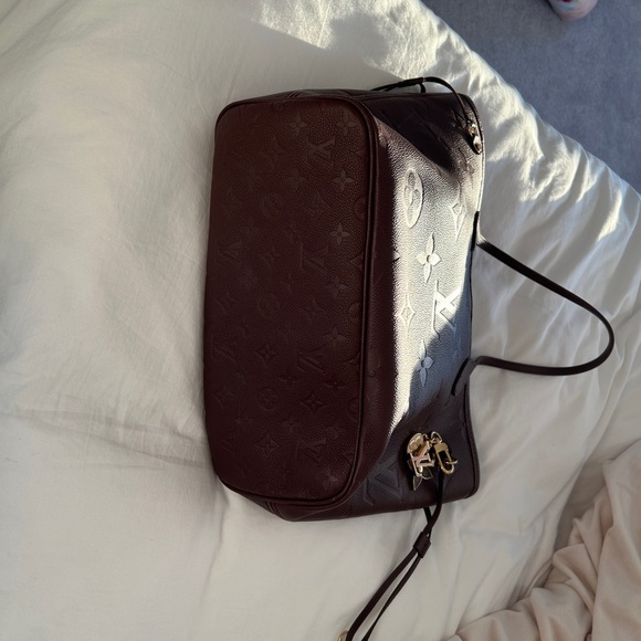 Louis Vuitton Monogram Empriente neverfull in Wine - Picture 4 of 7